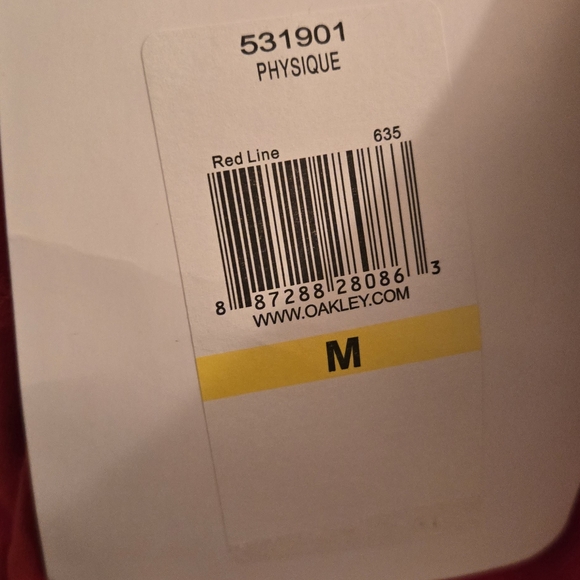 Oakley Red Sports Tank Top With Shelf Bra - Picture 4 of 13